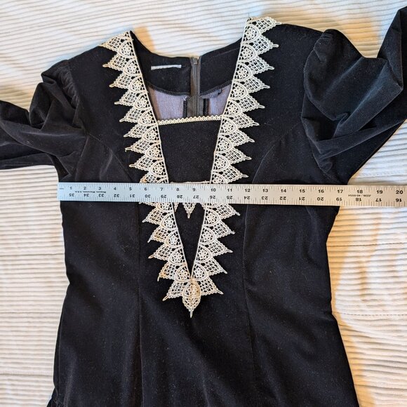 VINTAGE 1980s black velvet drop waist cream lace formal dress dark academia EUC - Picture 6 of 14